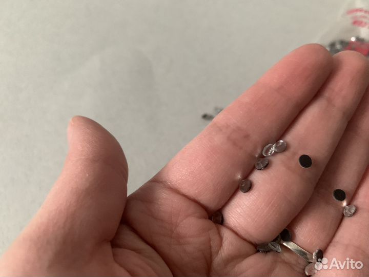 Стразы клеевые новое Стразы для рукоделия