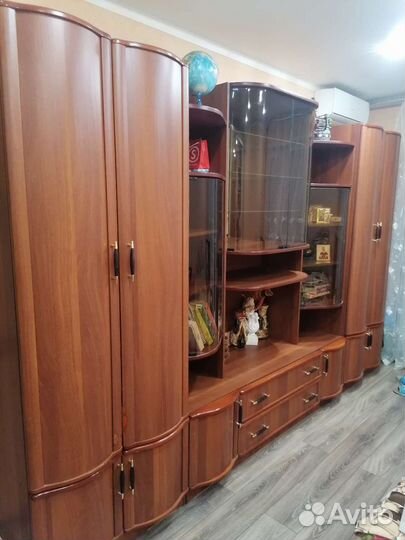 Стенка в гостиную бу