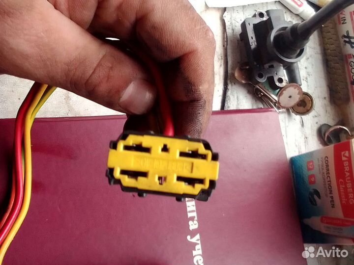 Замок зажигания Renault Logan