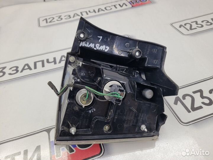 Стоп-сигнал левый Mitsubishi Outlander CW5W 4B12