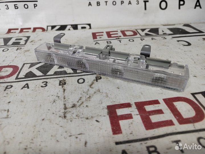 Стоп-сигнал дополнительный Toyota Corolla E150 1ZR