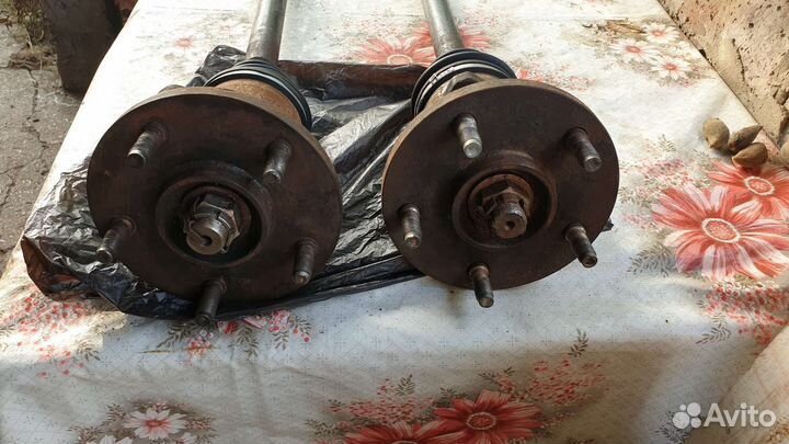 Полуось передняя Jeep Grand Cherokee WJ