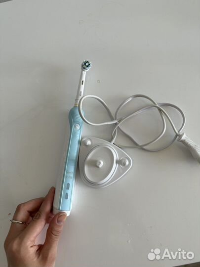 Щетка электрическая oral b