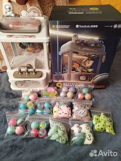 Игровой автомат хватайка с игрушками