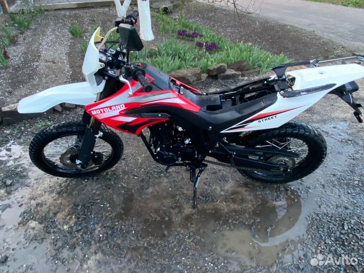 Мотоцикл 250 кубов Motoland