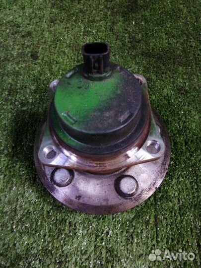 Ступица задняя Toyota Caldina AZT241 1AZ