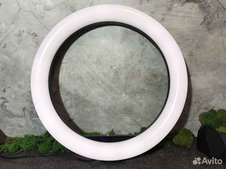 Кольцевая лампа 32см со штативом (Новая)