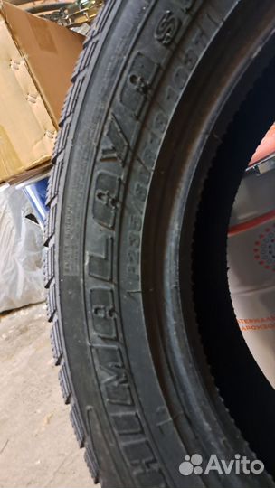 Nokian Tyres Hakkapeliitta 9 SUV 235/60 R18