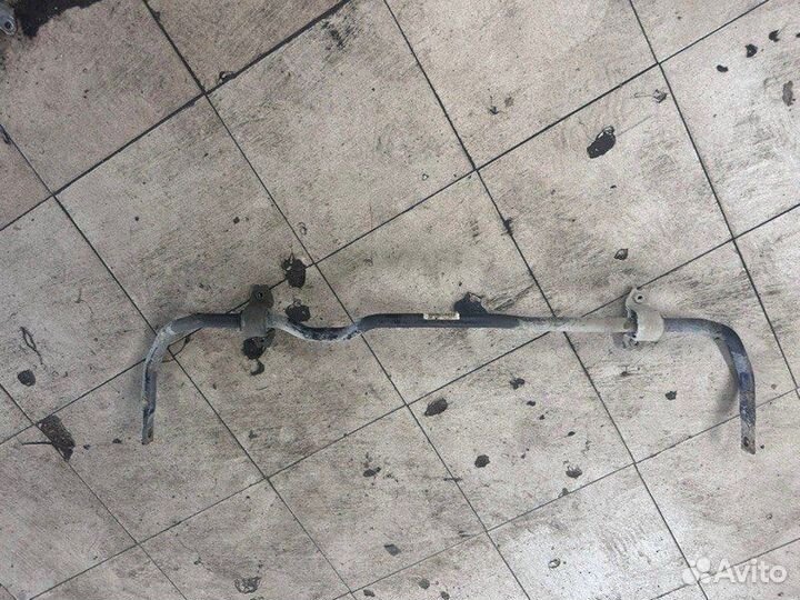 Стабилизатор передний Skoda Octavia A5 1.4 BUD