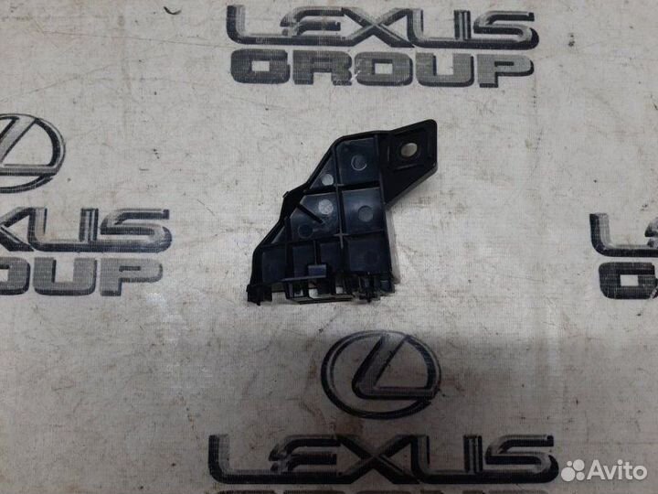 Кронштейн бампера лев. зад. Lexus RX300
