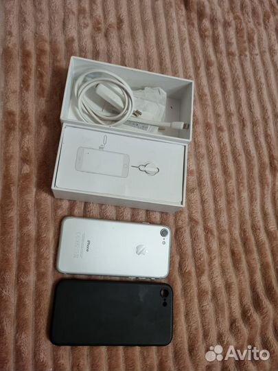 Телефон iPhone 7