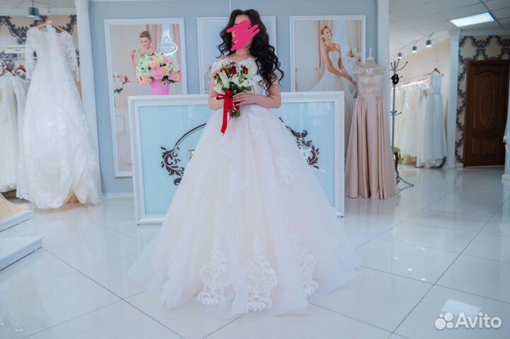 Свадебное платье