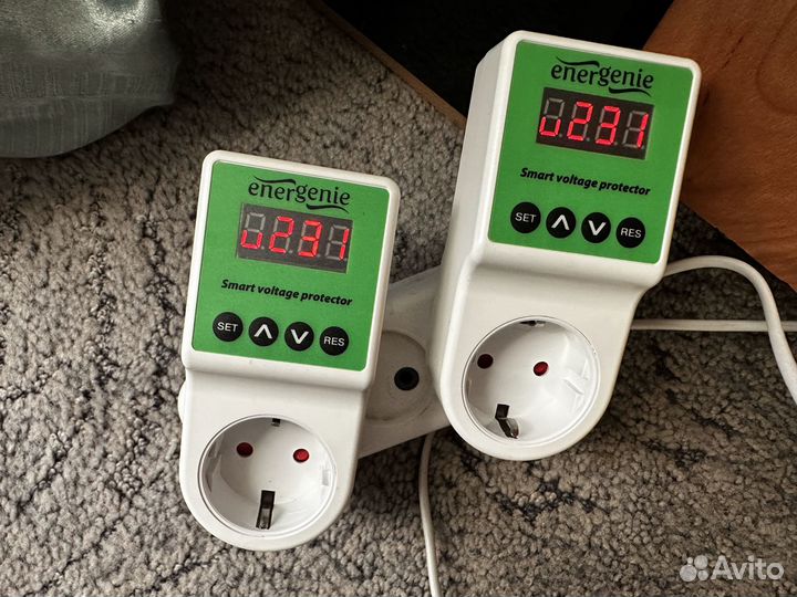 Реле напряжения c дисплеем Energenie EHB8-2