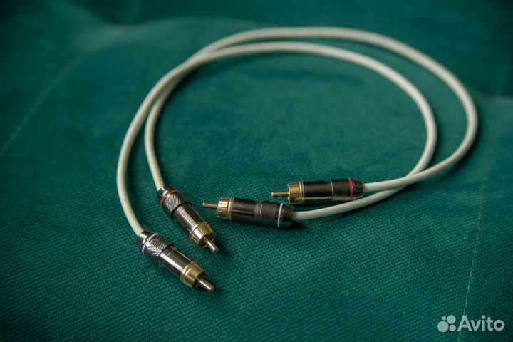 Межблочный кабель 2RCA-2RCA Van den Hul The Flexic