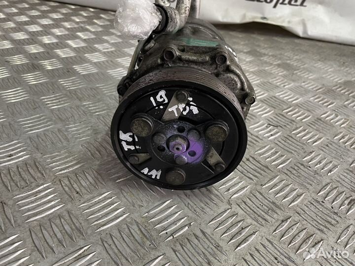 Компрессор кондиционера WV T5 1.9TDI. BRS BRR