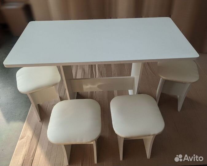 Обеденная группа Ника