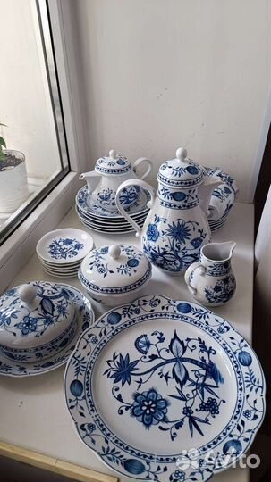 Сервиз чайно-кофейный Kahla, ГДР Луковый Узор