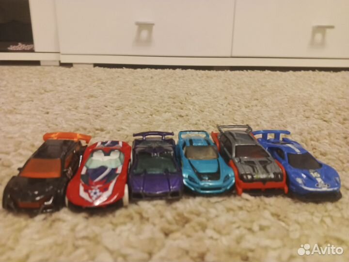 Машинки Hot wheels