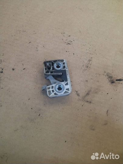 Замок двери передней правой DAF XF 105 2010