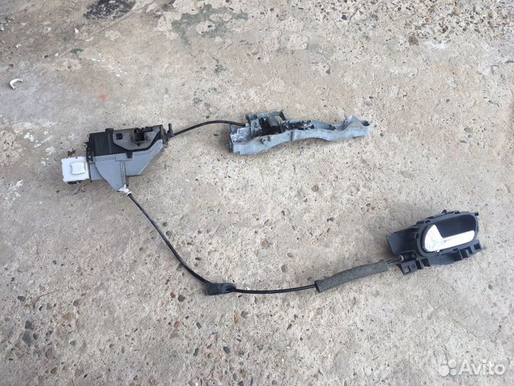 Замок двери Пежо 308