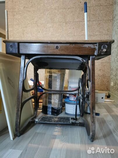 Швейная машина станина