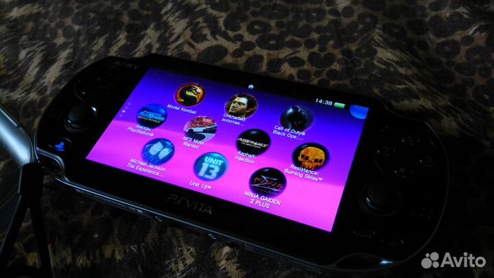 PS Vita Wi-fi 4gb