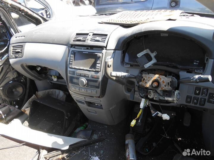 Кузов по частям Toyota Ipsum