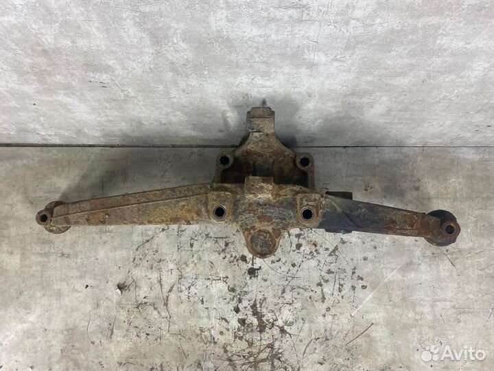 Кронштейн пневморессоры правый Man