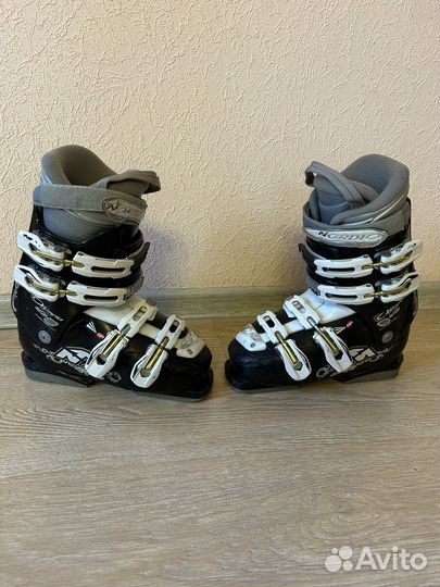 Горные лыжи комплект с ботинками