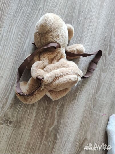 Плюшевый медведь-рюкзак