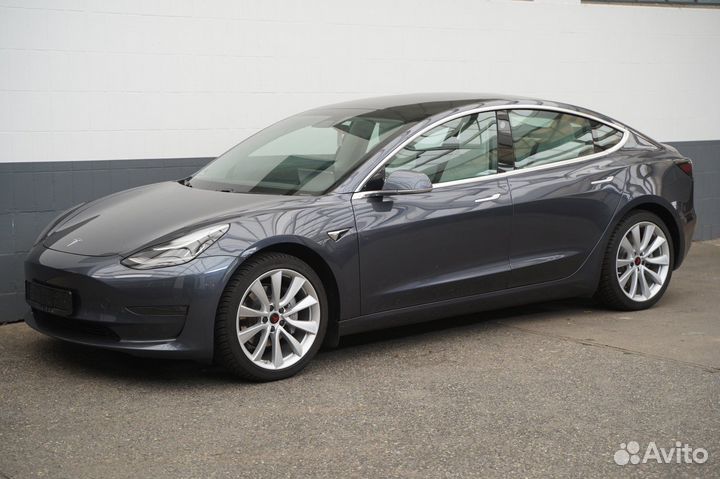 Запчасти б/у Tesla Model 3