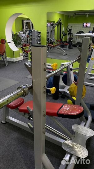 Наклонная скамья для жима лежа