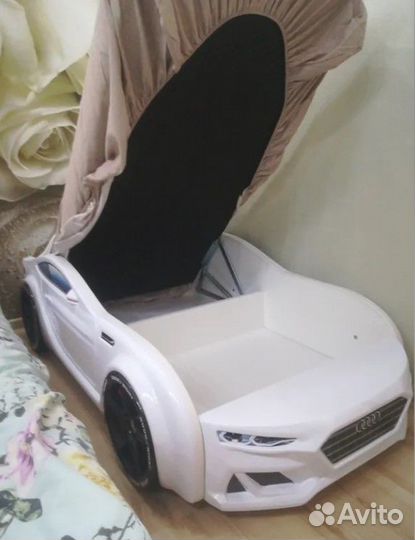 Детская кровать машина с фарами