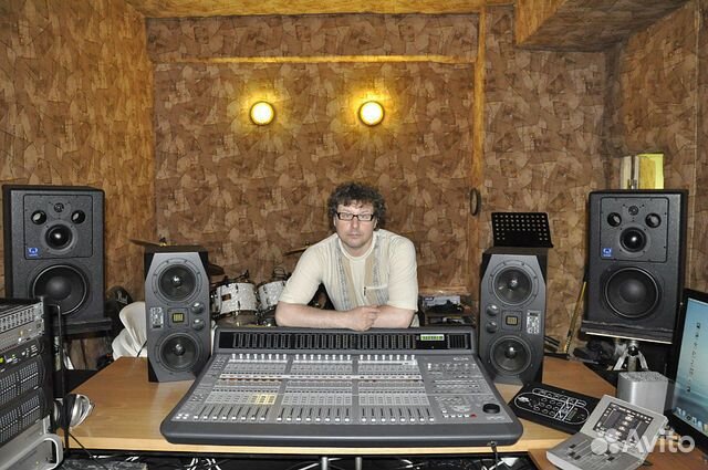 Композитор, аранжировщик, звукорежиссер