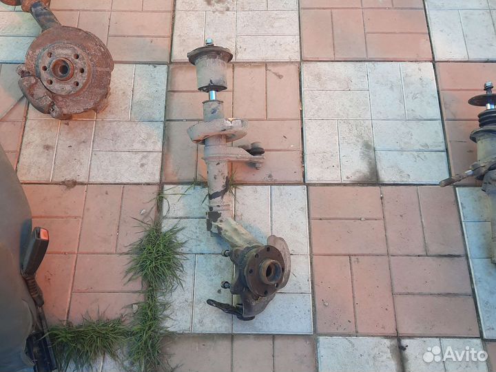 Daewoo Nexia поворотный кулак левый правый 8-16кл