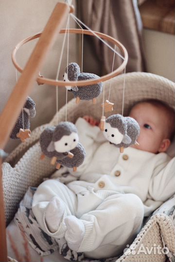 Мобиль с овечками на кроватку