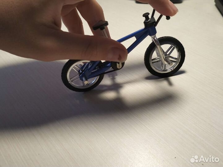 Фингерсамокат