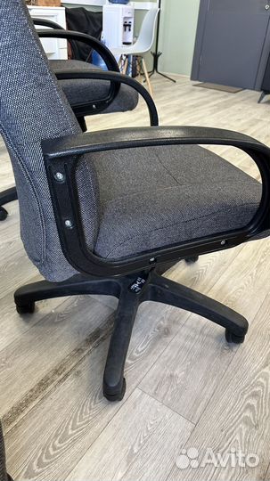 Компьютерное офисное кресло