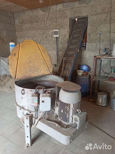 Вибропресс для производства блоков