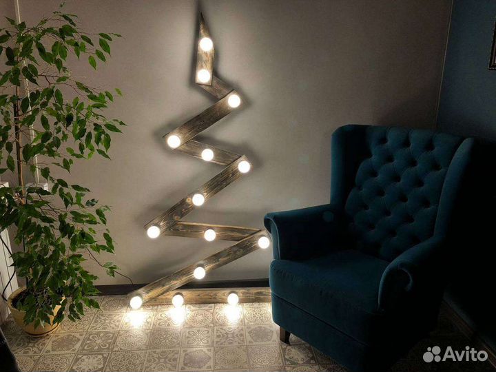 Елка декоративная из паллет