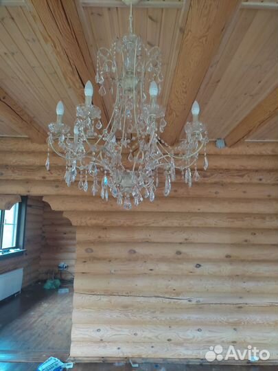 Продам люстру