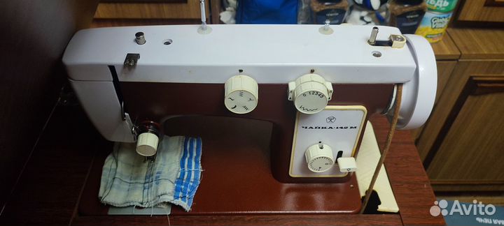 Продам швейную машину Чайка 142М