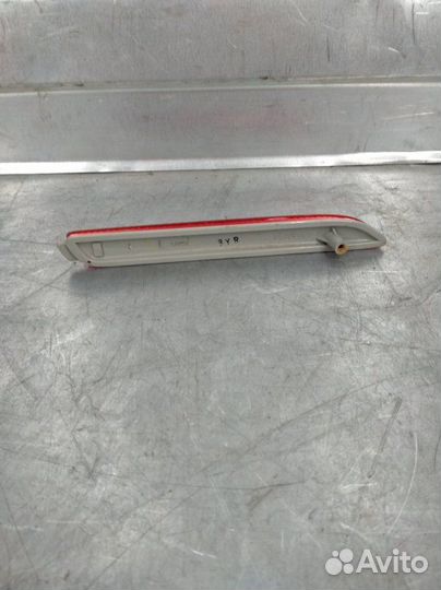 Катафот бампера Toyota Wish NZT260