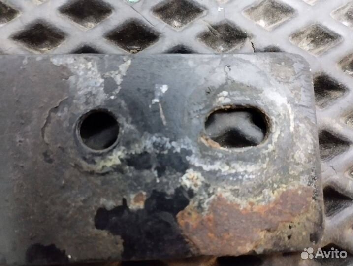 Кронштейн (крепление) Volvo FH4 21502195