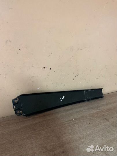 Накладка стойки A6 C4 100 C4