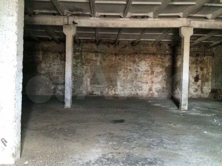 Склад, 1050 м²