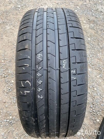 Pirelli P Zero PZ4 245/45 R19