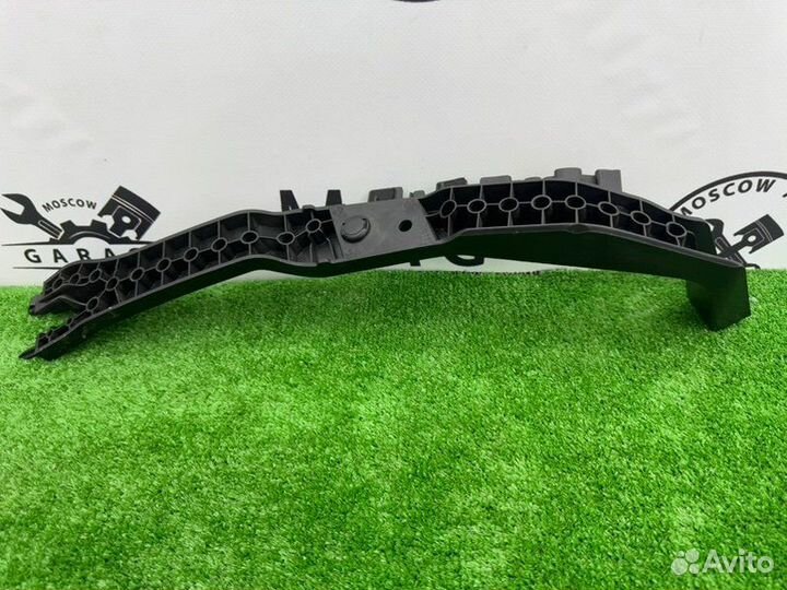 Кронштейн полки багажника правый Bmw X7 G07 2019