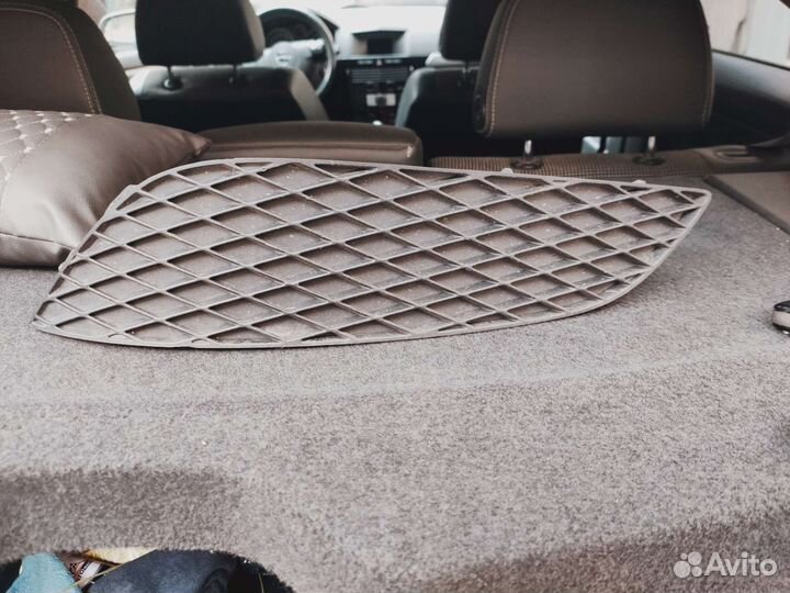 Заглушка (решетка) бампера Opel Astra H 04 левая