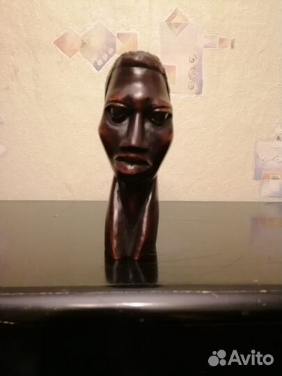 Статуэтка-бюст из эбенового дерева (Африка)
